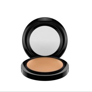MAC Mineralize SkinFinish Natural” Dark”
